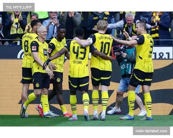 穆科科与阿德耶米组成多特蒙德年轻锋线